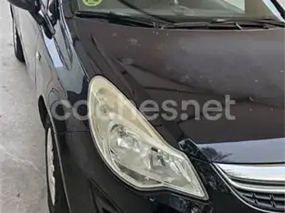 Usado Opel Corsa Essentia 75 CV (55 kW) 2011 Negro Utilitario