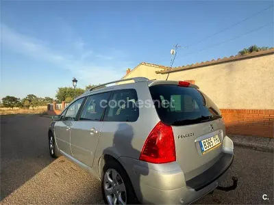 Usado Peugeot 307 136 CV (100 kW) 2006 Gris / plata Familiar