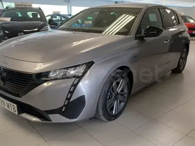 Usado Peugeot 308 Style 130 CV (95 kW) 2024 Gris / plata Berlina