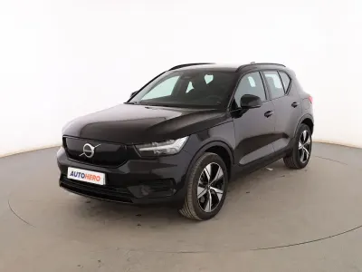 Usado Volvo XC40 Plus 169 kW (231 CV) 2022 Negro SUV