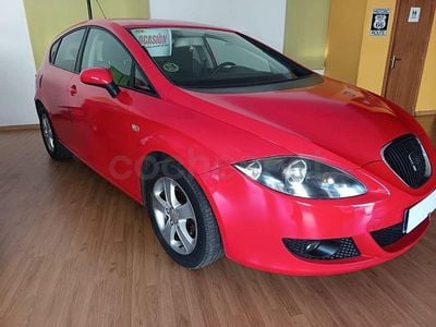 Usado Seat Leon Sport 105 CV (77 kW) 2008 Rojo Berlina