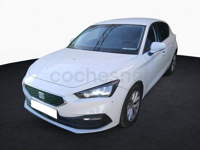 Usado Seat Leon Style 115 CV (84 kW) 2021 Blanco Berlina