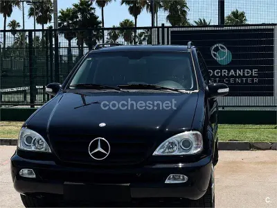 Usado Mercedes ML270 163 CV (119 kW) 2004 Negro SUV