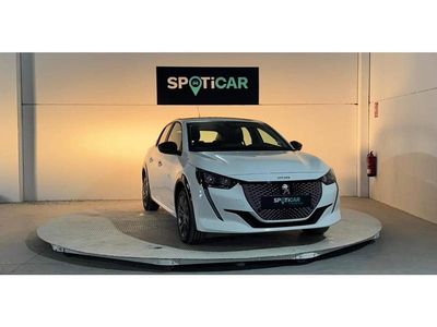 Usado Peugeot e-208 Active 100 kW (136 CV) 2022 Blanco Utilitario
