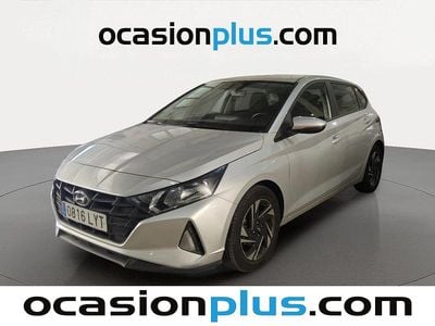 Usado Hyundai i20 84 CV (61 kW) 2022 Gris plata Utilitario