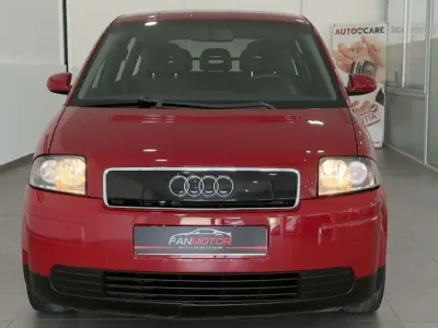 Usado Audi A2 75 CV (55 kW) 2003 Rojo Utilitario