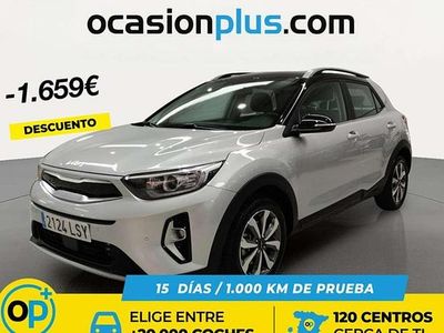Usado Kia Stonic 120 CV (88 kW) 2021 Plateado SUV