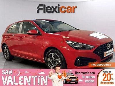 Usado Hyundai i30 120 CV (88 kW) 2024 Rojo Berlina