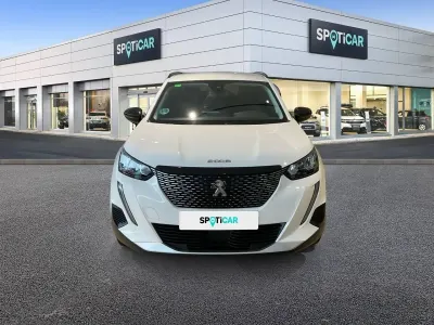 Usado Peugeot 2008 Allure 130 CV (95 kW) 2022 Blanco SUV