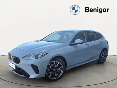Usado BMW 120 Comfort Edition 170 CV (125 kW) 2025 Gris Utilitario