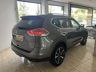Käytetty Nissan X-Trail Acenta 131 HP (96 kW) 2016 Musta Katumaasturi