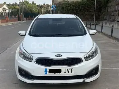 Usado Kia Ceed 120 CV (88 kW) 2018 Blanco Utilitario