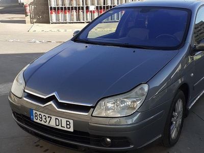 Gris / plateado Usado 2005 Citroën C5 Berlina | 2400 € (Precio justo)