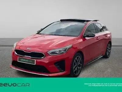 Usado Kia Ceed GT GT-Line 120 CV (88 kW) 2019 Rojo