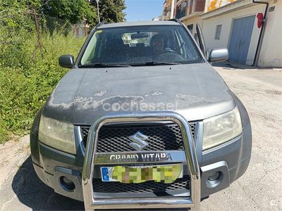 Usado Suzuki Grand Vitara 129 CV (94 kW) 2006 Gris / plata SUV