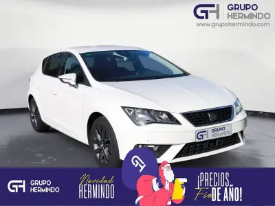 Usado Seat Leon Style 115 CV (84 kW) 2019 Blanco Berlina