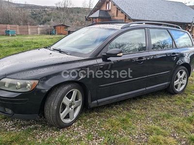 Usado Volvo V50 Summum 136 CV (100 kW) 2004 Negro Familiar