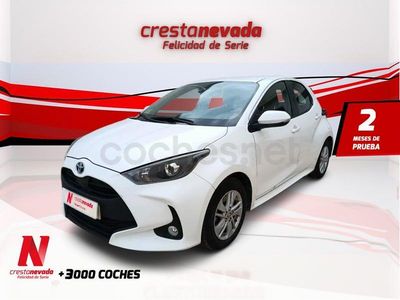 Usado Toyota Yaris Hybrid Active 116 CV (85 kW) 2021 Blanco Berlina
