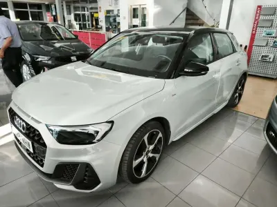 Usado Audi A1 Sportback S-Line 95 CV (69 kW) 2023 Gris Utilitario