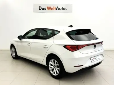 Usado Seat Leon Style 116 CV (85 kW) 2025 Blanco