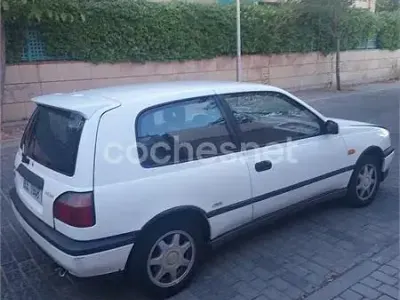 Usado Nissan Sunny 142 CV (104 kW) 1991 Blanco Berlina