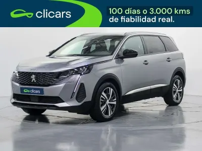 Usado Peugeot 5008 Allure 131 CV (96 kW) 2024 Gris SUV