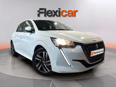 Usado Peugeot 208 Signature Sky 110 CV (80 kW) 2019 Blanco Utilitario