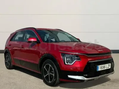 Usado Kia Niro 183 CV (134 kW) 2022 Rojo SUV