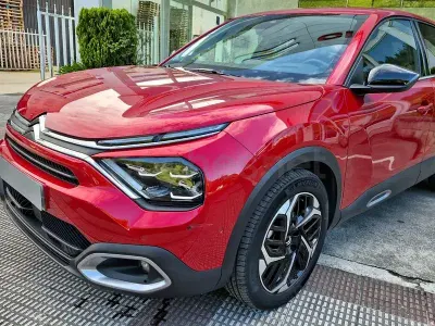 Begagnad Citroën C4 131 HK (96 kW) 2023 Röd SUV