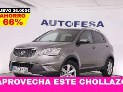 Usado SsangYong Korando Premium Plus 175 CV (128 kW) 2012 Gris SUV