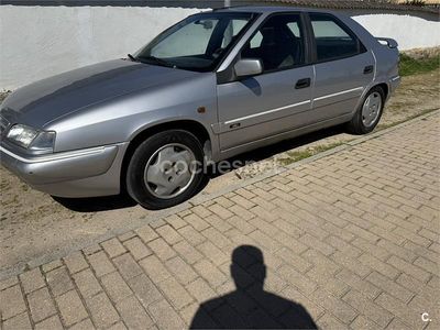 Usado Citroën Xantia 90 CV (66 kW) 1998 Gris / plata Berlina