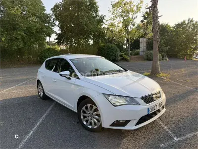 Usado Seat Leon Style 122 CV (89 kW) 2013 Blanco Berlina