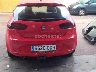 Rojo Usado 2010 Seat Leon Reference Berlina | 6800 € (Un poco caro)