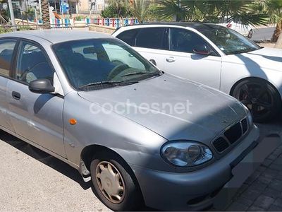 Gris / plata Usado 1998 Chevrolet Lanos SE Berlina | 1000 €