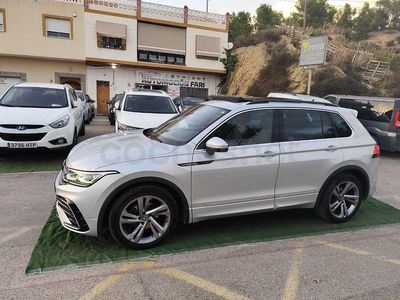 Usado VW Tiguan R-line 150 CV (110 kW) 2021 Gris / plata SUV