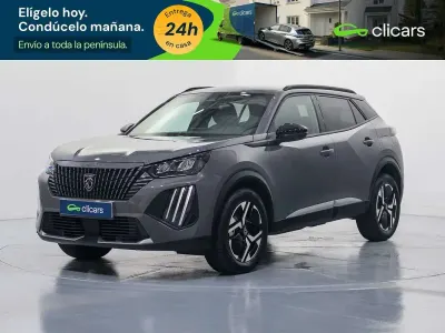 Usado Peugeot 2008 Allure 136 CV (100 kW) 2025 Gris SUV