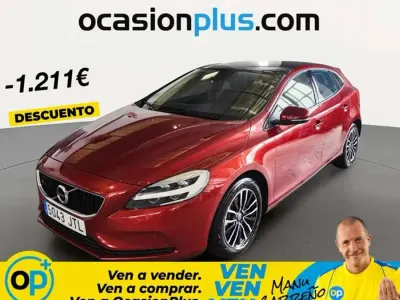 Usado Volvo V40 Momentum 150 CV (110 kW) 2016 Rojo Utilitario