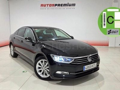 Usado VW Passat Advance 150 CV (110 kW) 2019 Negro Berlina