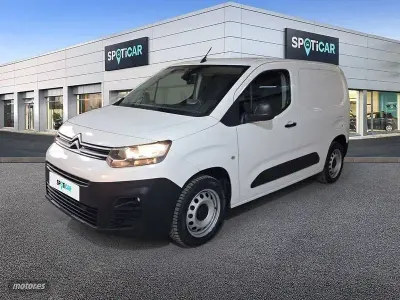 Usado Citroën Berlingo 131 CV (96 kW) 2021 Blanco Monovolumen