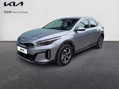 Usado Kia XCeed 100 CV (73 kW) 2025 Gris / plata SUV