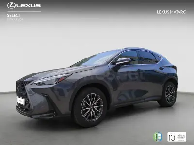 Usado Lexus NX450h+ Executive Line 306 CV (225 kW) 2022 Gris / plata SUV