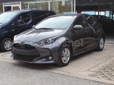 Gris / plata Usado 2023 Mazda 2 Center-Line Berlina | 16.250 € (Precio justo)