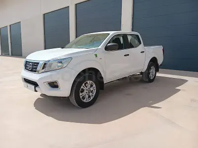 Usado Nissan Navara Acenta 163 CV (119 kW) 2020 Blanco Pickup/Camioneta