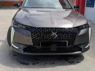 Usado DS Automobiles DS4 130 CV (95 kW) 2024 Gris / plata SUV