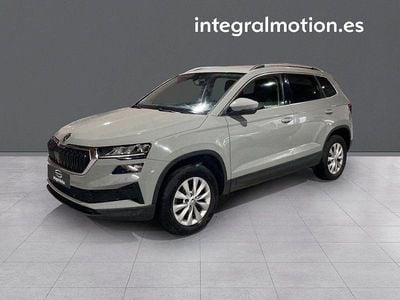 Usado Skoda Karoq Ambition 149 CV (109 kW) 2022 Gris SUV