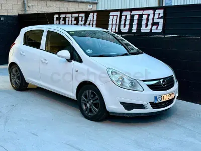 Usado Opel Corsa Cosmo 75 CV (55 kW) 2009 Blanco Utilitario