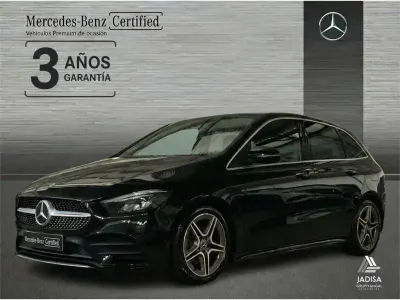 Usado Mercedes B180 136 CV (100 kW) 2022 Negro Utilitario