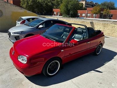Usado VW Golf Cabriolet Edition 115 CV (84 kW) 2002 Rojo Descapotable