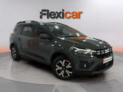 Usado Dacia Jogger Essentiel 101 CV (74 kW) 2023 Verde Monovolumen