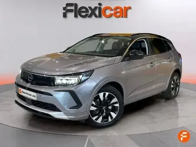 Usado Opel Grandland X Ultimate 130 CV (95 kW) 2021 Gris / plata SUV